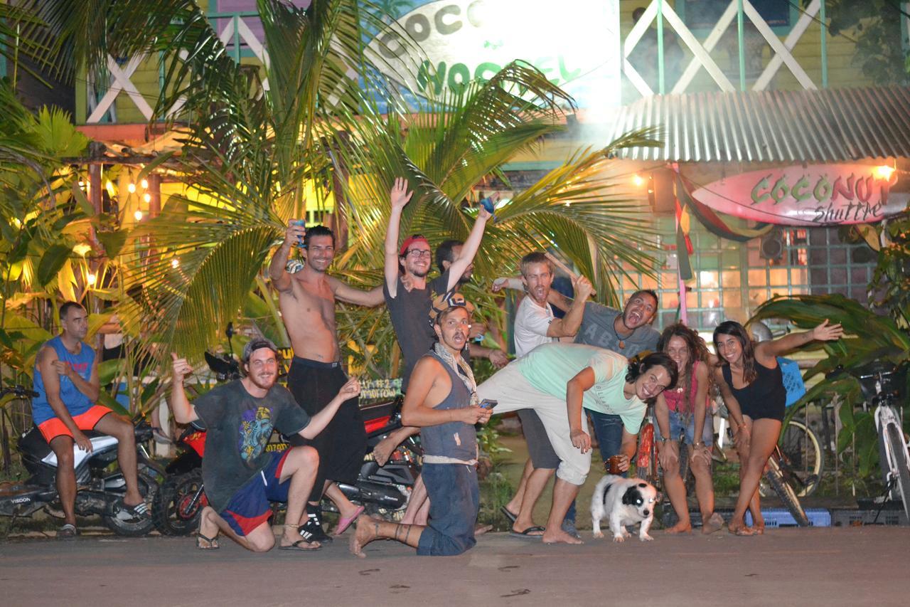 Coconut Hostel Bocas Town Екстериор снимка