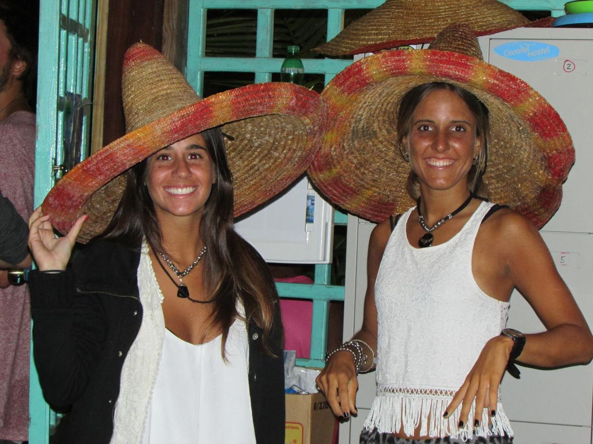 Coconut Hostel Bocas Town Екстериор снимка