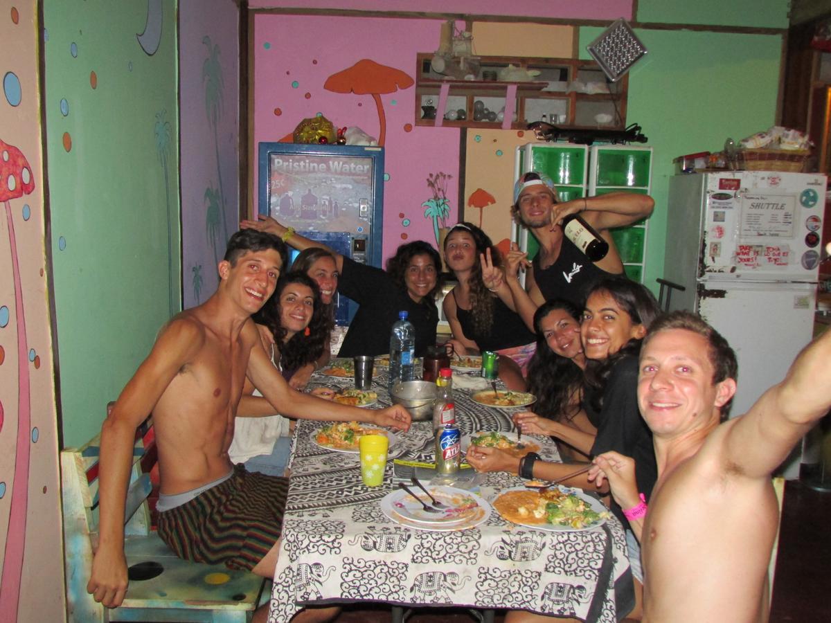 Coconut Hostel Bocas Town Екстериор снимка