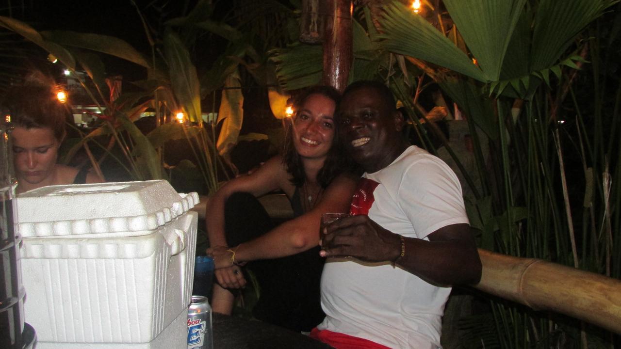 Coconut Hostel Bocas Town Екстериор снимка
