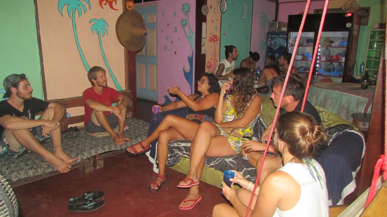 Coconut Hostel Bocas Town Екстериор снимка