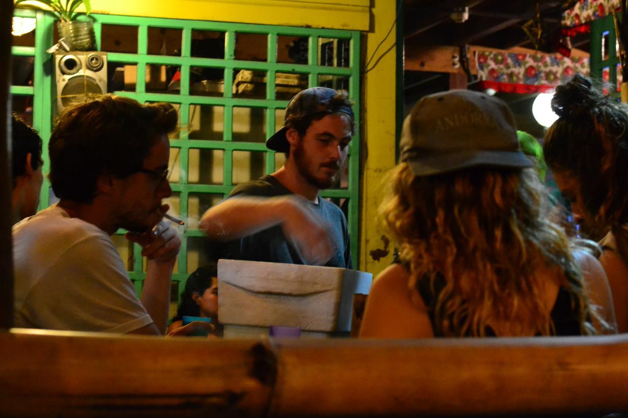 Coconut Hostel Bocas Town Екстериор снимка