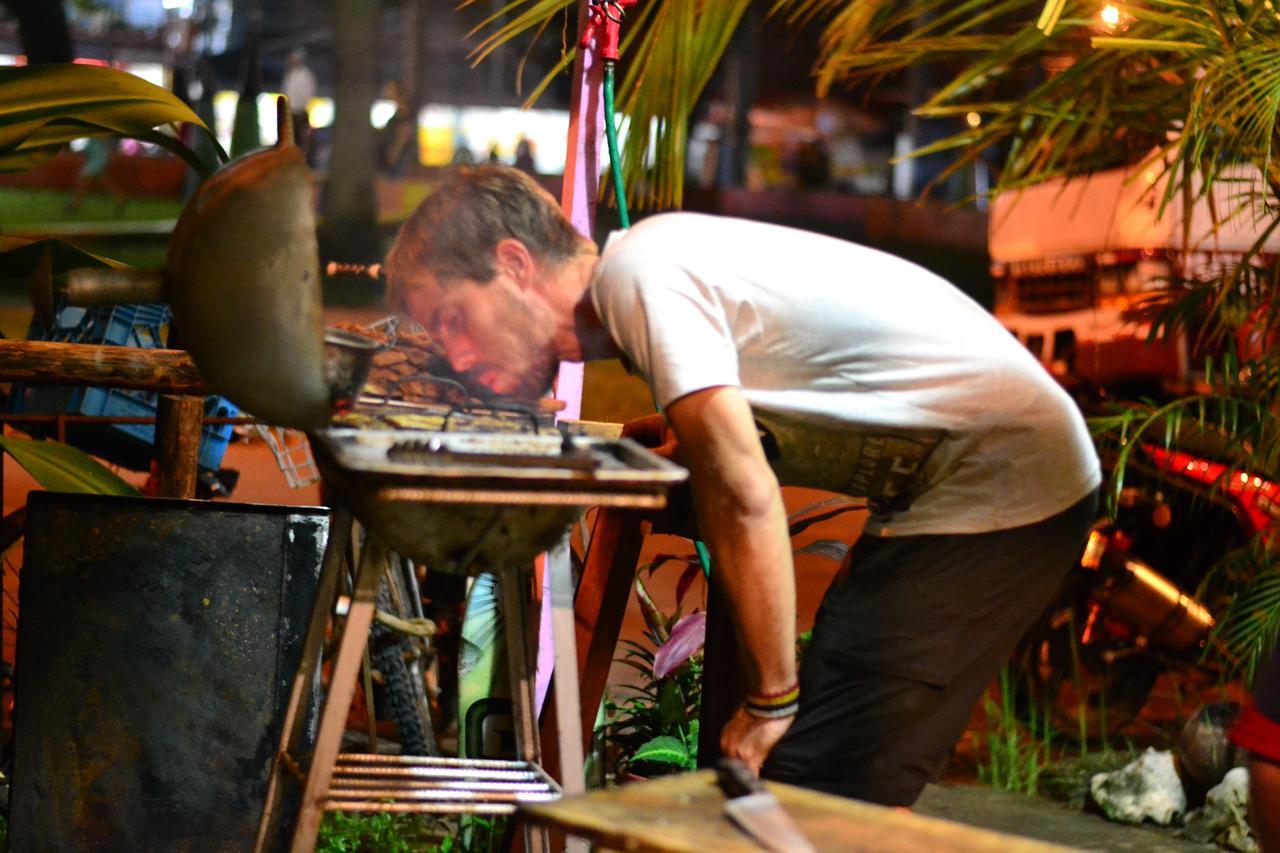 Coconut Hostel Bocas Town Екстериор снимка