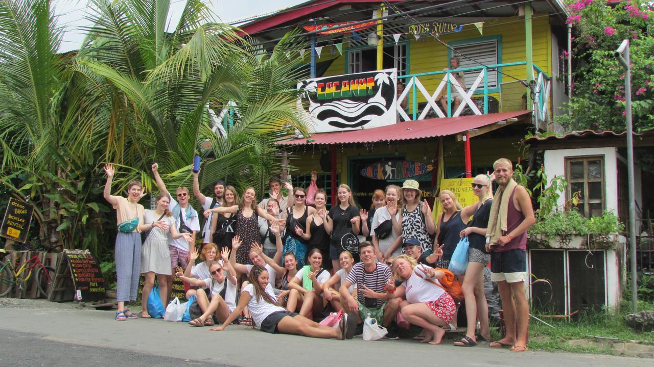 Coconut Hostel Bocas Town Екстериор снимка