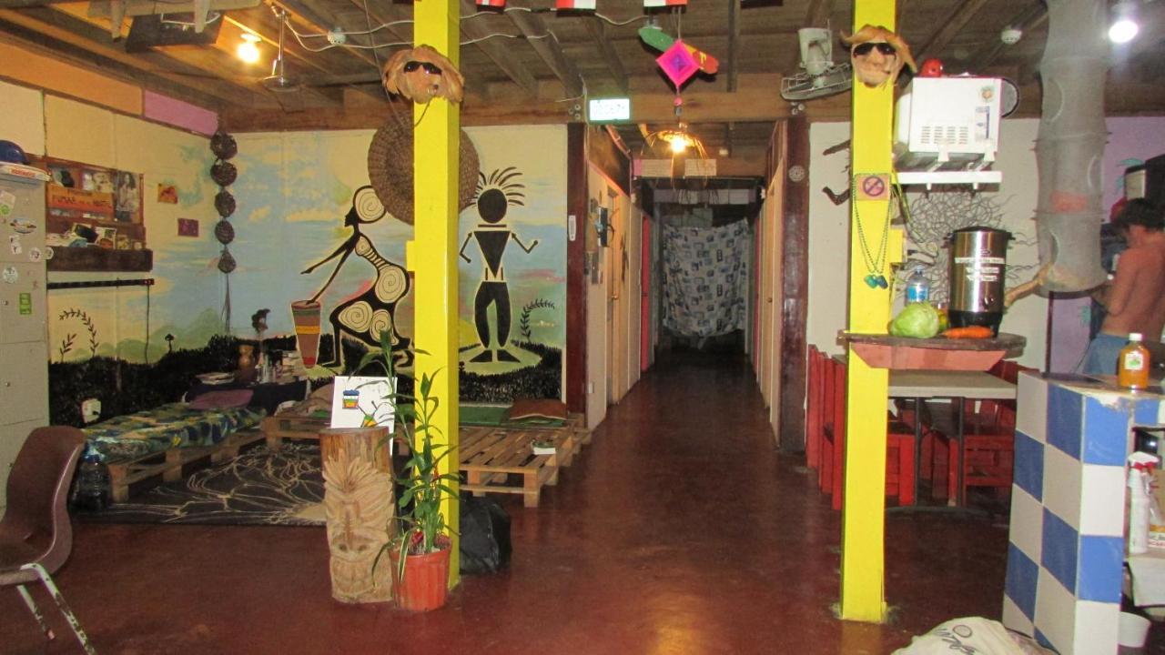 Coconut Hostel Bocas Town Екстериор снимка